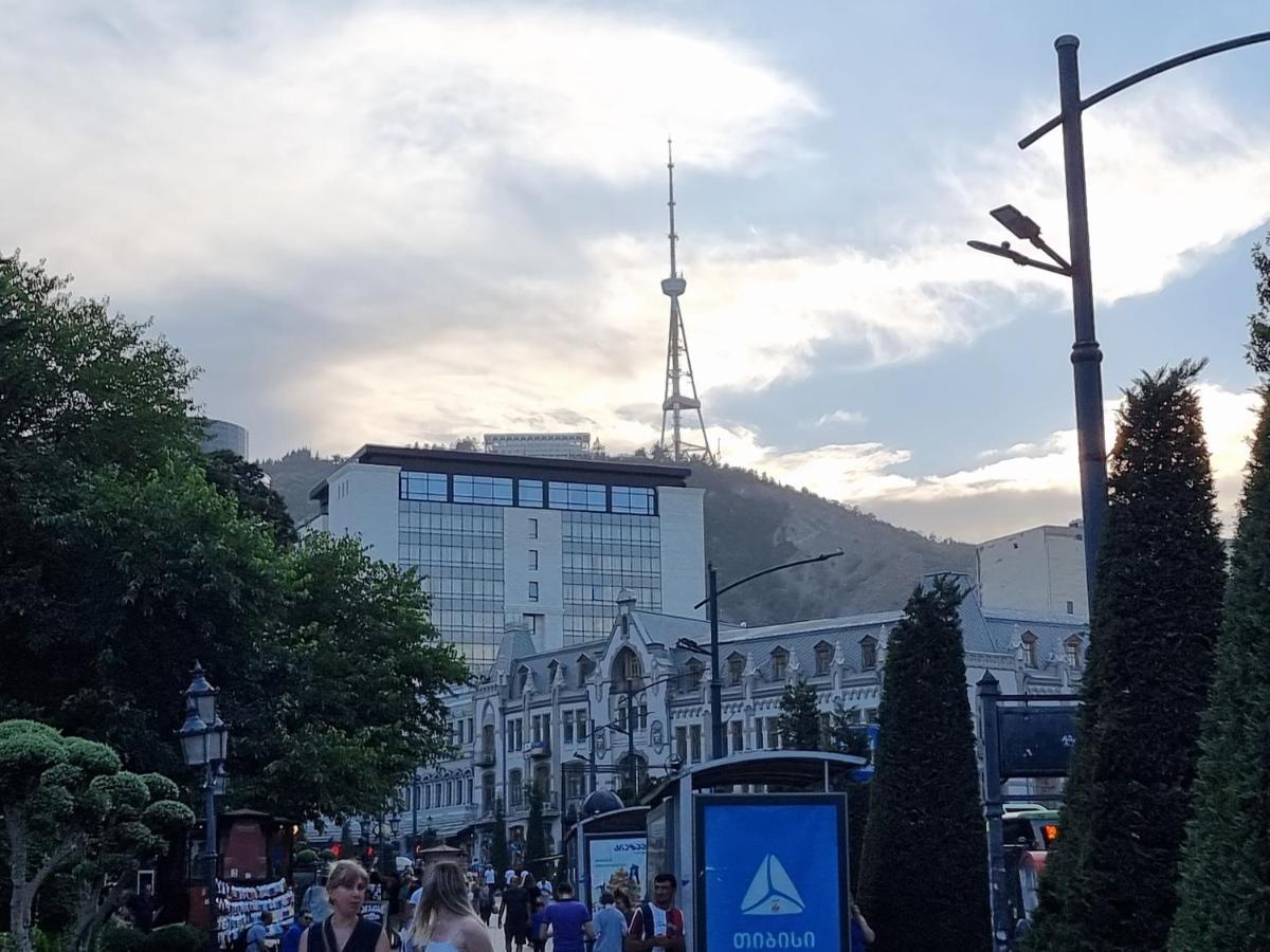 Old Tbilisi Freedom Square, Tbilisi Площадь Свободы Villa Bagian luar foto
