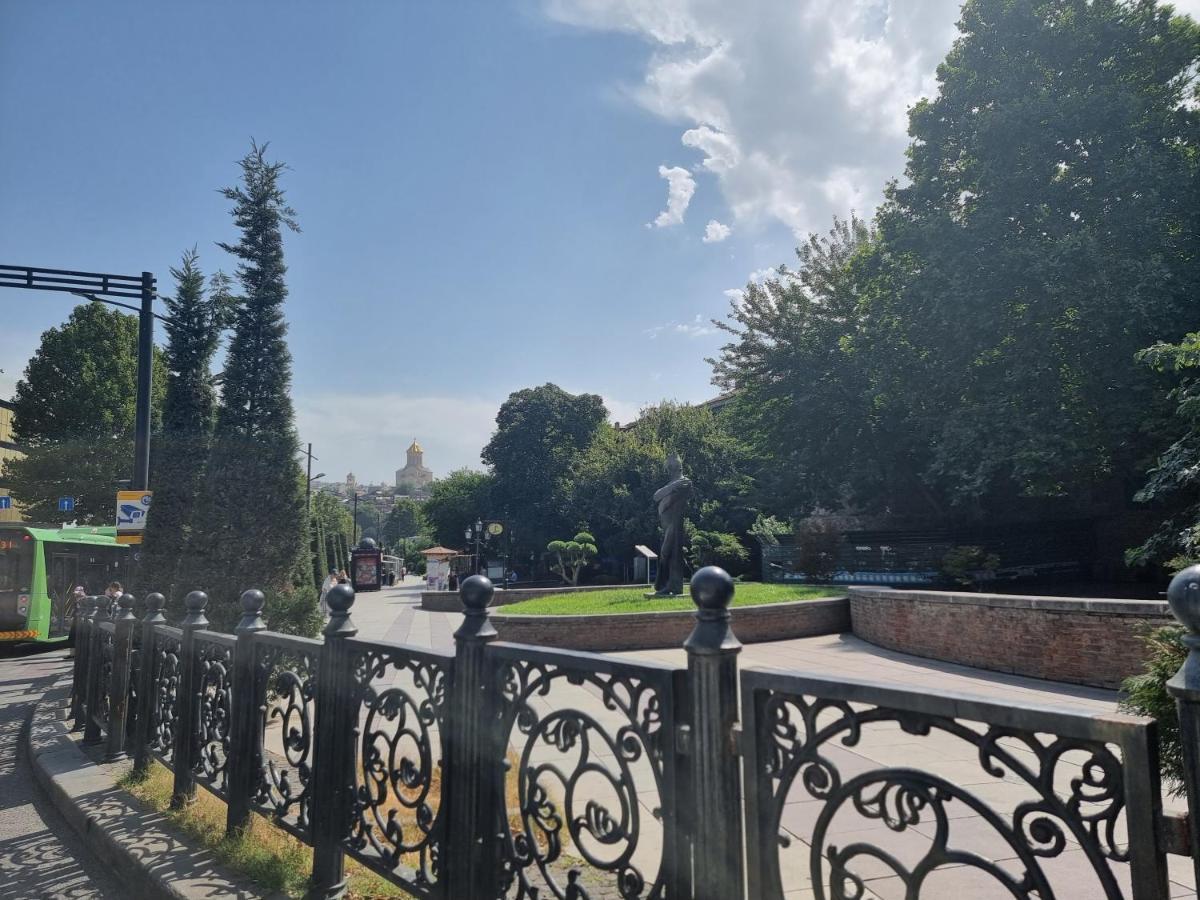 Old Tbilisi Freedom Square, Tbilisi Площадь Свободы Villa Bagian luar foto