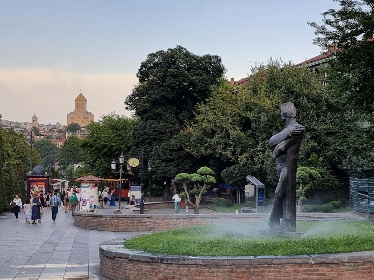 Old Tbilisi Freedom Square, Tbilisi Площадь Свободы Villa Bagian luar foto
